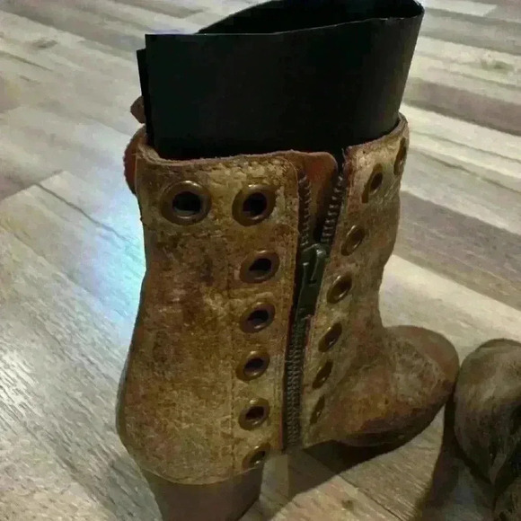 Diba True Women's Sz 7 Shoes Brown Leather Lace Up Zip Distressed Ankle Boots - Picture 6 of 13